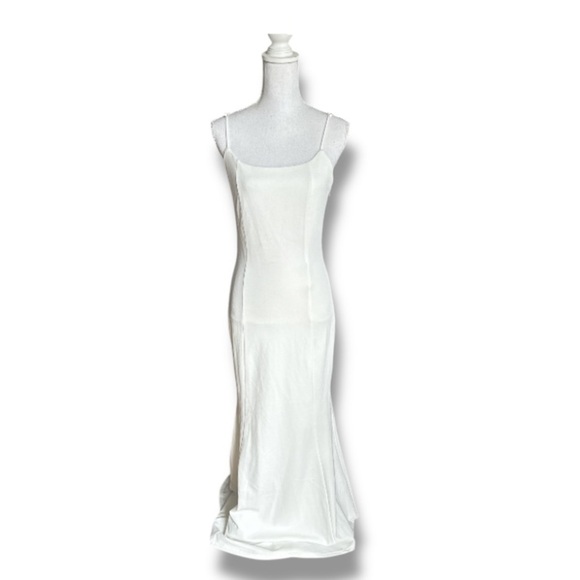Elegant White Spaghetti Strap Dress Size Small NWOT - Picture 3 of 7
